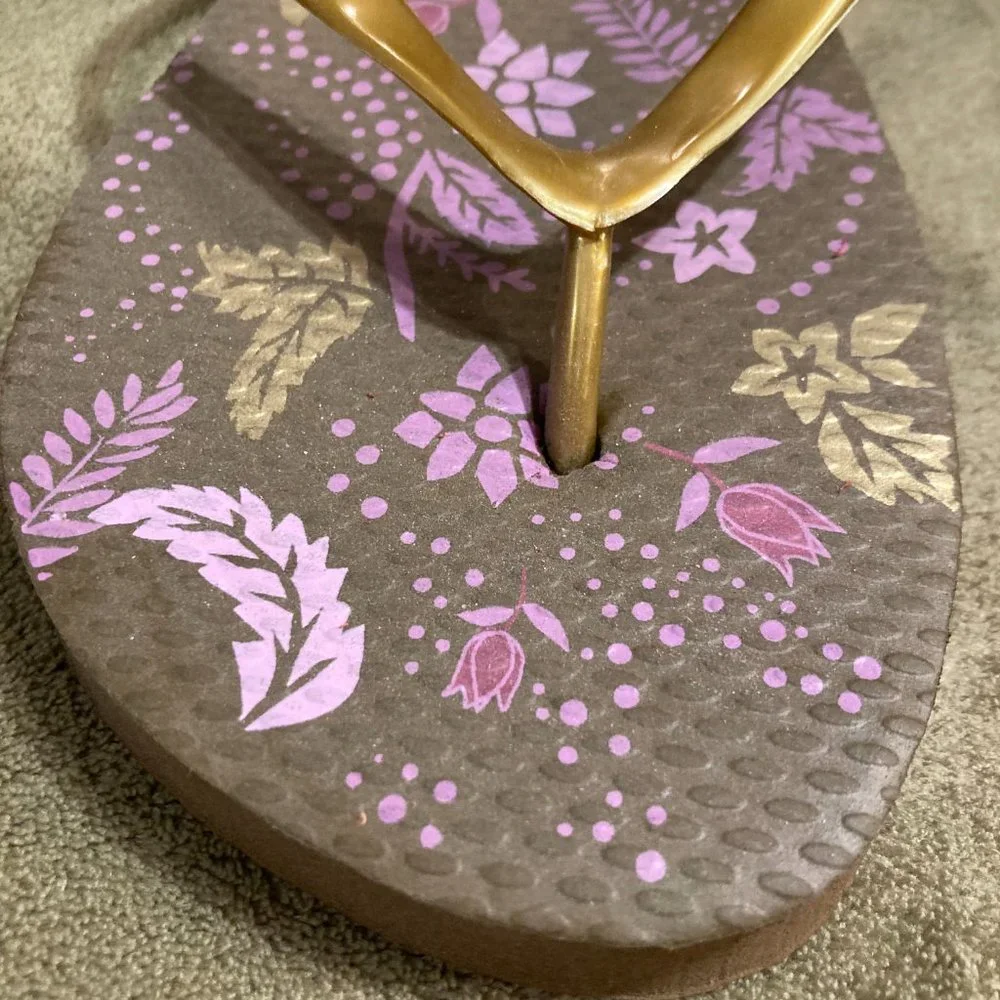 NWOT Vintage Flip Flops Women's Size 37/38 (USA size 7/8)